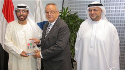 مدير مكتبة الإسكندرية يستقبل وفد جمعية الإمارات للمكتبات والمعلومات