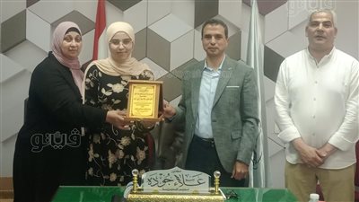 وكيل تعليم كفر الشيخ يكرم أوائل الشهادة الإعدادية 2025 