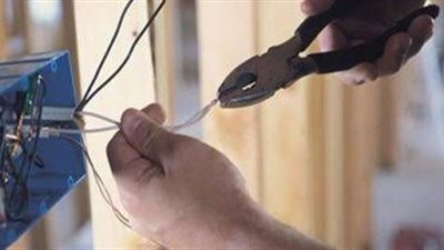 مصرع شاب صعقا بالكهرباء في أرض زراعية بالوادي الجديد