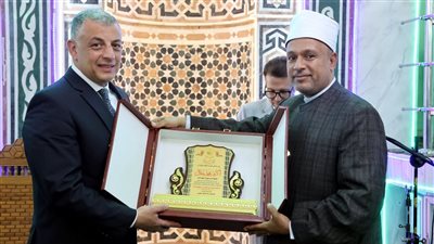 محافظ الإسماعيلية يشهد الاحتفال بالعام الهجري الجديد بمسجد الروضة الشريفة (صور) 