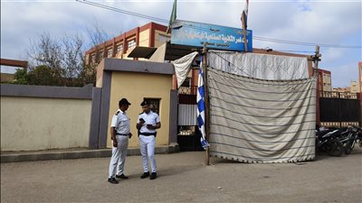 وكيل التعليم بالدقهلية يشيد بجهود تأمين امتحانات الثانوية العامة (صور)