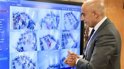 وزير التعليم يتابع امتحاني الفيزياء والتاريخ للثانوية العامة من كاميرات غرفة العمليات المركزية