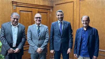 محافظ السويس يتابع ترتيبات الدورة الثانية لمهرجان VS-FILM للأفلام القصيرة جدا