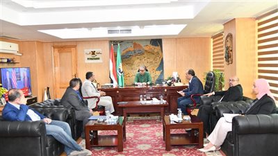 محافظ الفيوم يبحث خطة إنشاء مجمع صناعات مستلزمات الري الحديث 