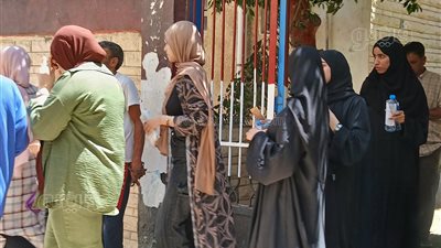 التاريخ سهل والفيزياء صعبة، آراء طالبات الثانوية العامة بمطروح (صور) 