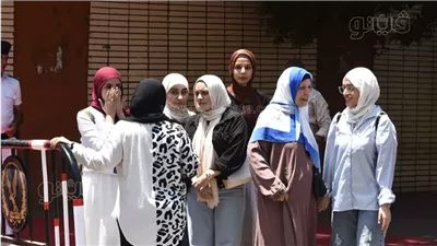 طلاب الثانوية العامة بالقليوبية: امتحان الفيزياء صعب والتاريخ سهل (بث مباشر)