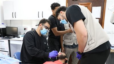 وفد طبي مقيم بأمريكا يقدم خدمات تطوعية بمركز الأسنان في زهراء مدينة نصر