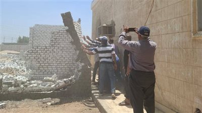 إزالة 14 حالة تعدٍ بالبناء المخالف في بلبيس بالشرقية