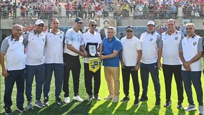 نادي المقاولون يكرم والد محمد صلاح