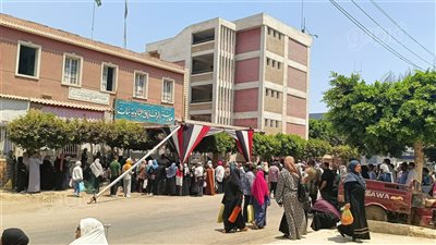 انهيار طالبة بعد الفيزياء وإصابات بين المراقبين في لجان امتحانات الثانوية بالشرقية 