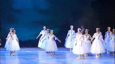 مواهب باليه الأوبرا تجسد قصة جيزيل على المسرح الكبير