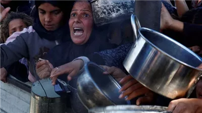 27 شهيدًا في غارات إسرائيلية على قطاع غزة منذ فجر اليوم 