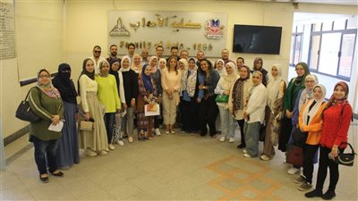 كلية الآداب جامعة عين شمس تجري استعداداتها للتقدم للاعتماد المؤسسي