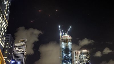 دوي صفارات الإنذار في عدة مناطق بإسرائيل بعد رصد إطلاق صاروخ من اليمن