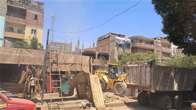 إزالة تعديات على كوبري بهجات بالمنوات لإقامة موقف سرفيس نموذجي بالجيزة