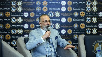 الرقابة المالية تستعرض تجربة إطلاق أول سوق كربون طوعي أمام وفد ليبي