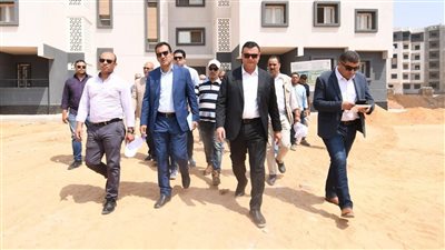 شريف الشربيني يتفقد مشروع الإسكان الأخضر وتطوير شبكة الصرف الصناعي بالمنطقة الصناعية A1