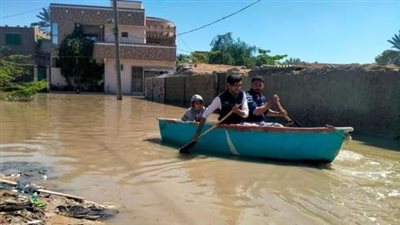 مصرع 32 شخصا نصفهم من الأطفال في فيضانات بباكستان