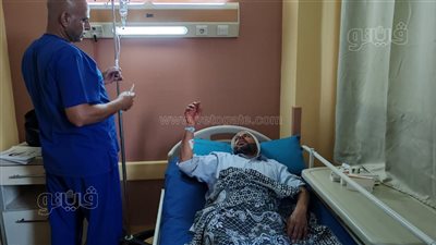 نقل عامل مزلقان الإسماعيلية إلى المركز الطبي لسكك حديد مصر (صور)