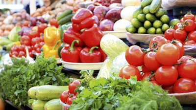  أسعار الخضار اليوم، ارتفاع البصل وورق العنب والخيار في سوق العبور