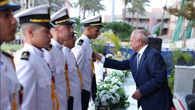 الأكاديمية العربية للعلوم والتكنولوجيا تحتفل بتخريج الدفعة 103 لكلية النقل البحري