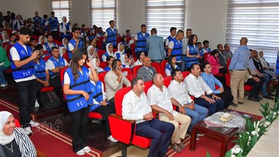 وزير الرياضة يتفقد الأنشطة والفعاليات بالمدينة الشبابية ببورسعيد (صور) 