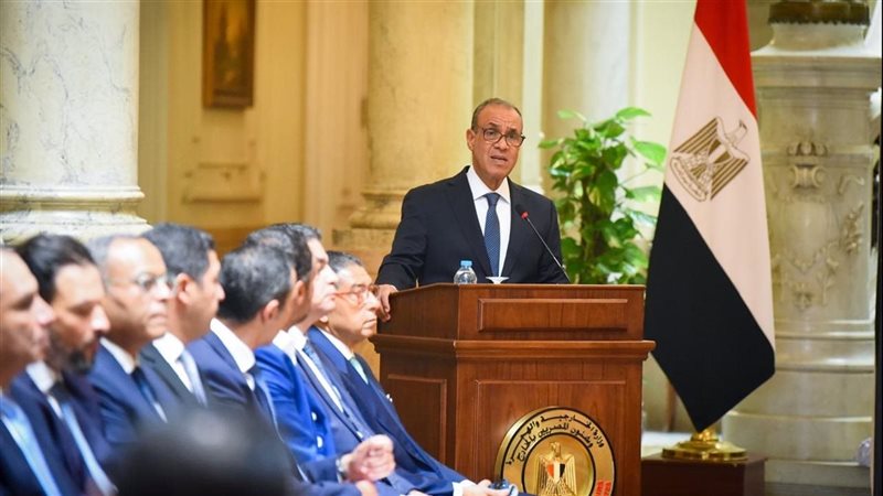 الدكتور بدر عبد العاطى