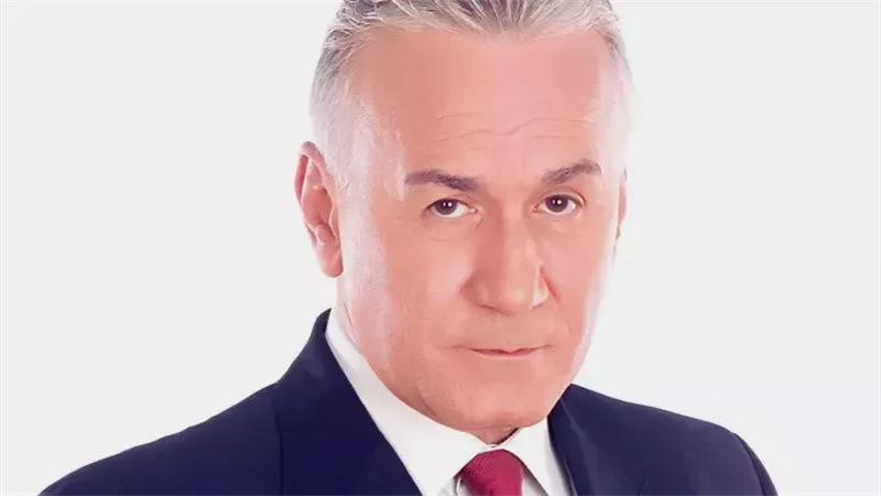 الفنان عزت ابو عوف