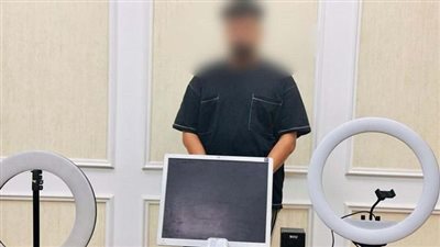 تفاصيل القبض على بلوجر بتهمة بث مقاطع فيديو مخلة بالآداب في الزاوية الحمراء 