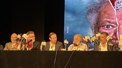 يحيى الفخراني يكشف عن موقف مؤثر جمعه بـ محمود ياسين (فيديو)