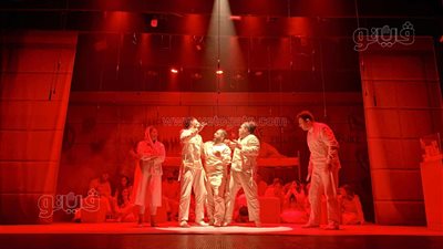 صور من العرض المسرحي سكرولينج  بقيادة المخرج خالد جلال على مسرح الريحاني 