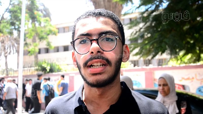 أحد طلاب الثانوية
