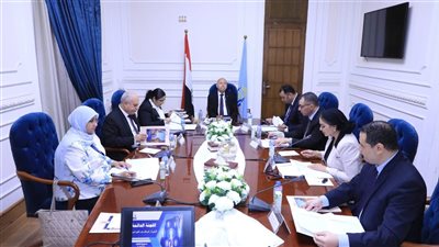 محافظ القاهرة يلتقي بالمتقدمين للوظائف القيادية