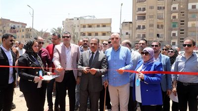 محافظ الشرقية يفتتح سوق اليوم الواحد بمنطقة الصيادين بالزقازيق 