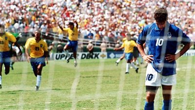 تعليق مثير من باجيو بعد إهدار ركلة الجزاء التاريخية أمام البرازيل