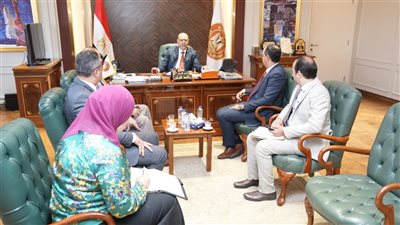 وزير العمل يبحث مع مدير صندوق مكافحة الإدمان تأهيل وتدريب وتشغيل 