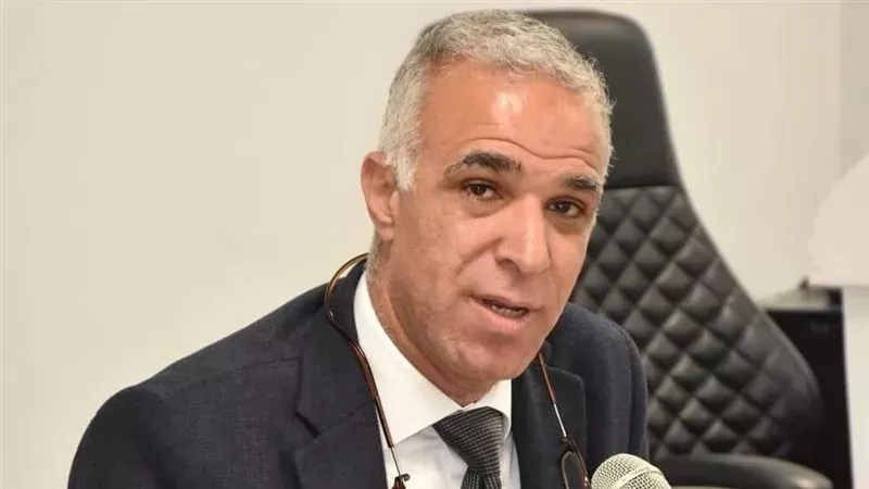 أحمد فؤاد أنور، فيتو