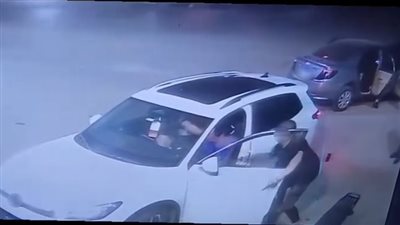 مزقوا جسده بسلاح أبيض، الأمن يكشف ملابسات فيديو الاعتداء على صاحب كافيه بالوراق