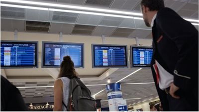 هيئة الطيران المدني الفرنسية تعلن إلغاء الرحلات الجوية بمطارات باريس بسبب الإضراب 