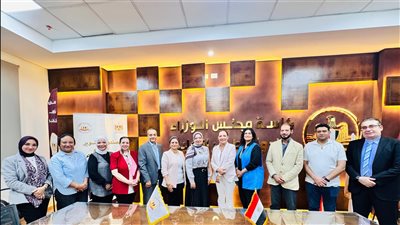 «تطوير التعليم بالوزراء» يبحث التعاون مع أكاديمية الفنون لدعم الموهوبين (صور)