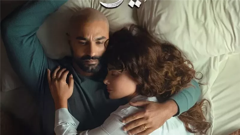 كريم فهمي وصبا مبارك،