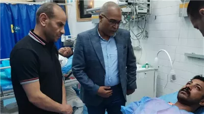 رئيس نقابة البترول يتابع الحالة الصحية لمصابي حادث البارجة بمستشفى الجونة