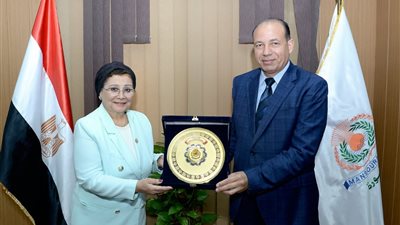 نائب وزير الصحة: خفض معدل الإنجاب إلى 2.1% بحلول 2027