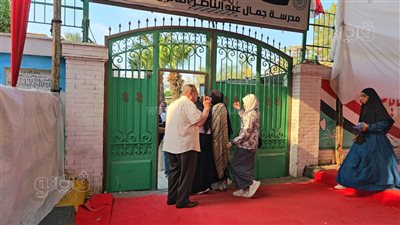 بدء دخول طلاب الثانوية العامة 2025 إلى اللجان (فيديو وصور)