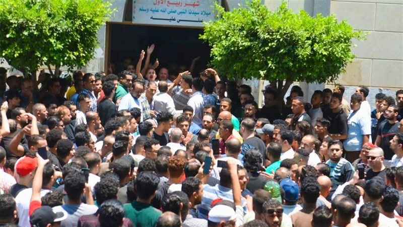  تشييع جثمان المطرب