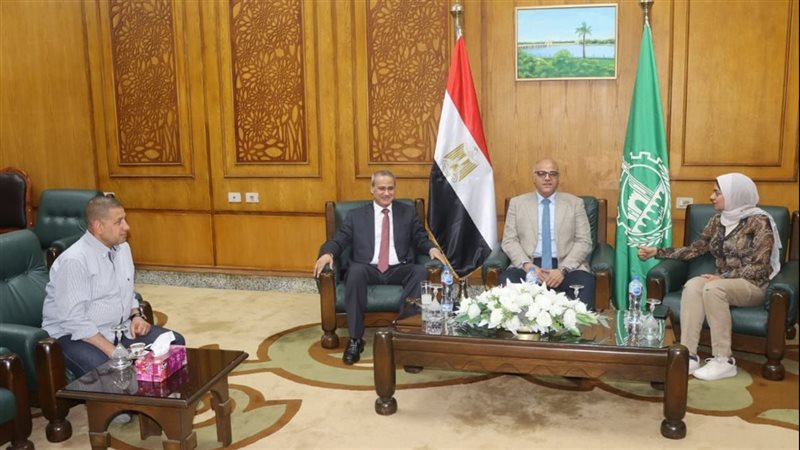 محافظ القليوبية خلال
