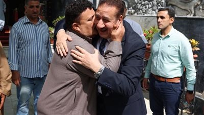 محافظ المنوفية يسلم 