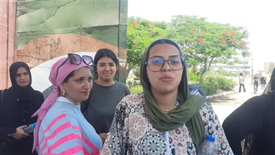 الجغرافيا سهلة والكيمياء طويلة، تباين آراء طلاب الثانوية العامة بالإسماعيلية (فيديو وصور)