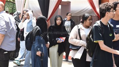 قطار امتحانات الثانوية العامة يصل محطته الثامنة.. انضباط اللجان على مستوى الجمهورية.. وتوزيع أوراق الأسئلة على الطلاب دون تأخير