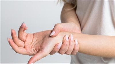 أعراض مرض الروماتويد وأسباب الإصابة وطرق العلاج